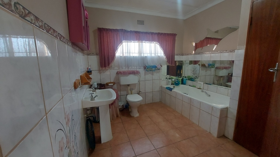 10 Bedroom Property for Sale in Rietfontein A H North West